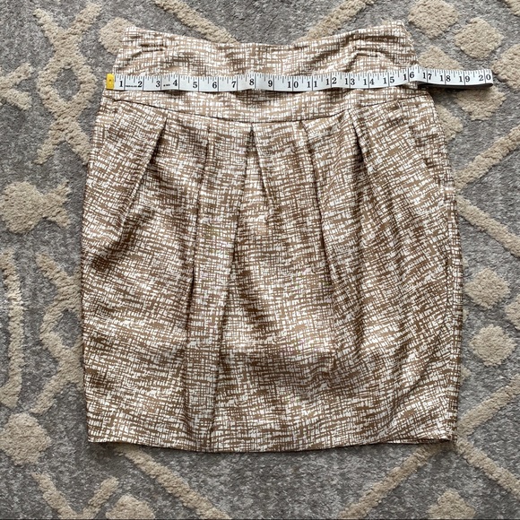Banana Republic Gold/White Patterned 100% Silk Pleated A-Line Skirt Women’s 6 - Picture 7 of 9